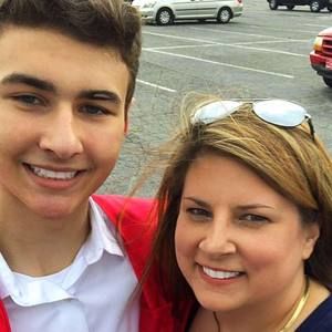 Meet your Posher, Dawn